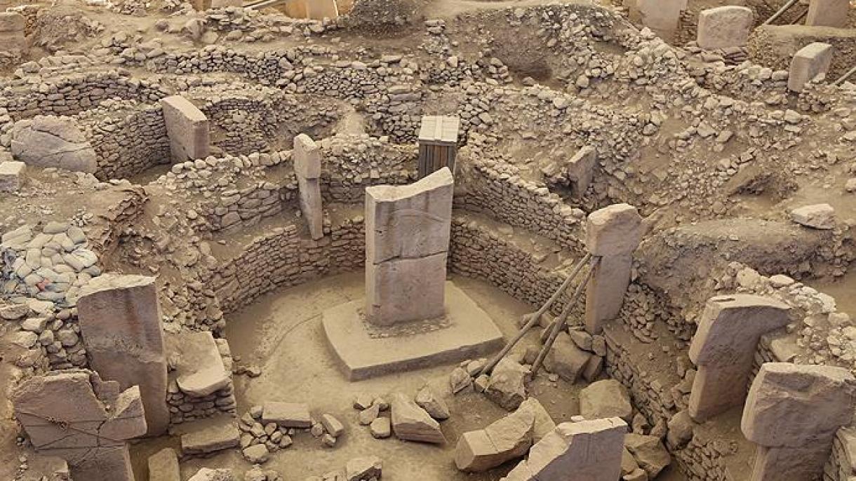 Cənubi Koreyalı bloqqer və turizm şirkəti idarəçiləri Göbeklitepedə