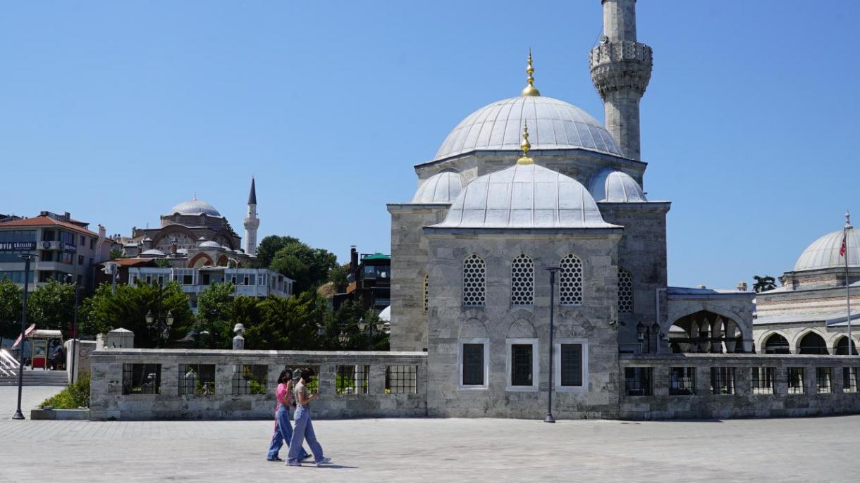 ¿Sabían que en İstanbul hay una mezquita donde los pájaros nunca aterrizan?
