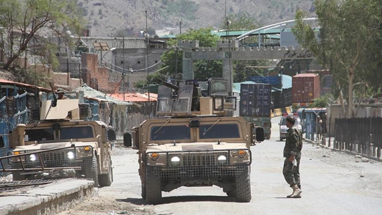 As forças do governo afegão perderam o controle das capitais de 9 províncias