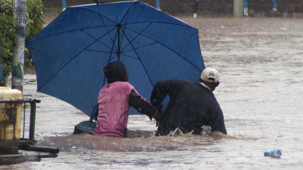 肯尼亚暴雨成灾 21死36伤