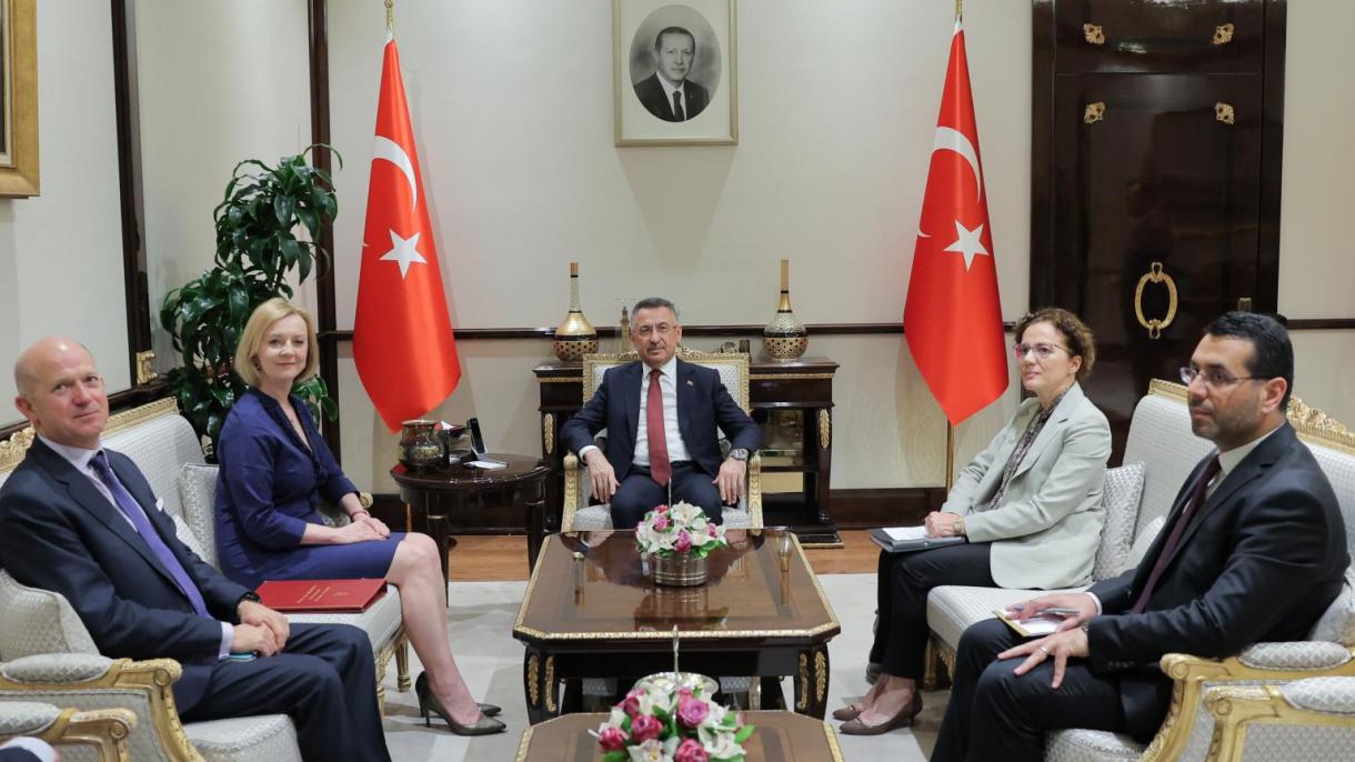 Prezidentiň orunbasary Fuat Oktaý Beýik Britaniýanyň Daşary işler ministri Liz Trassy kabul etdi