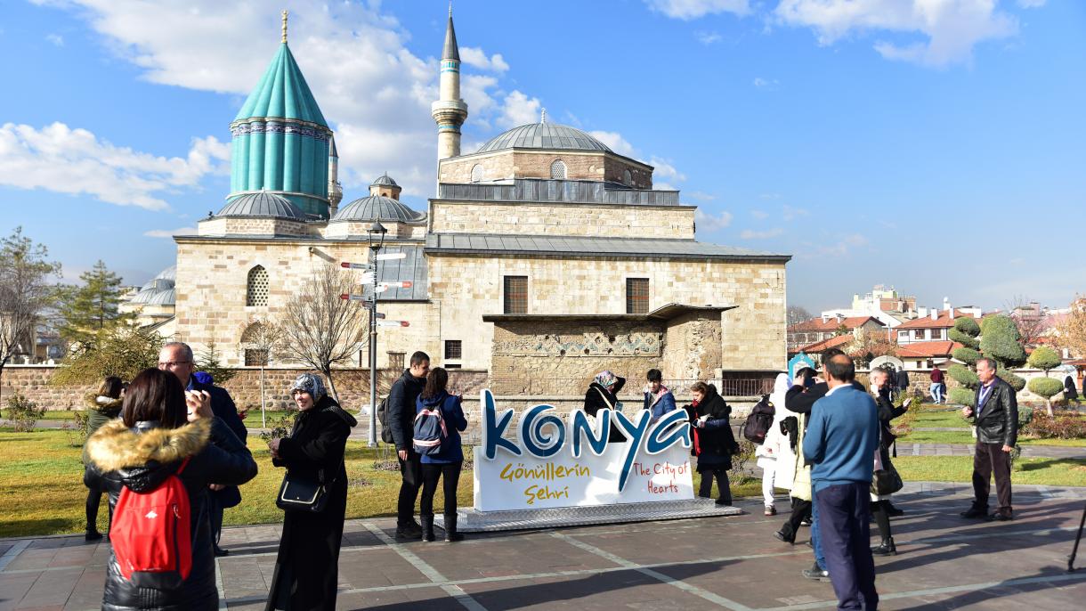 پنجمین سمپوزیوم بین المللی مولانا در قونیه ترکیه آغاز شد