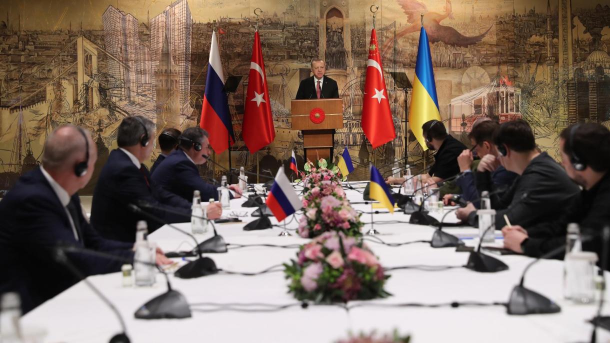 نشست هیئت‌های مذاکره‌کننده روسیه و اوکراین در استانبول