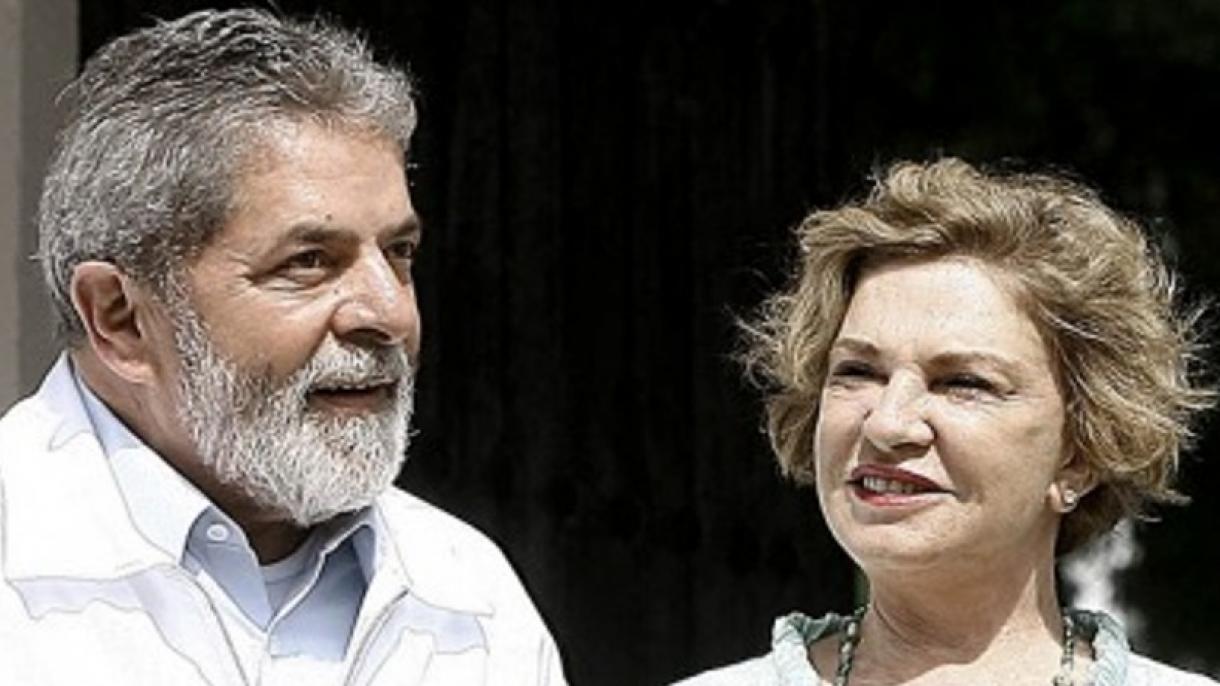 Temer se traslada a Sao Paulo para transmitir sus condolencias a Lula