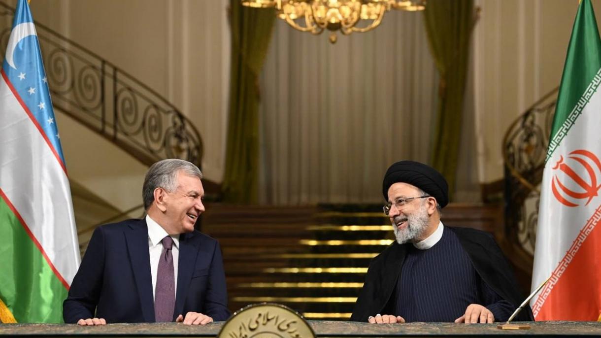 Өзбекстан президенті Шавкат Мирзиеев Иранға барды