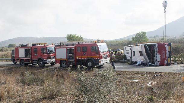 巴西南部一大巴士发生车祸16死30伤