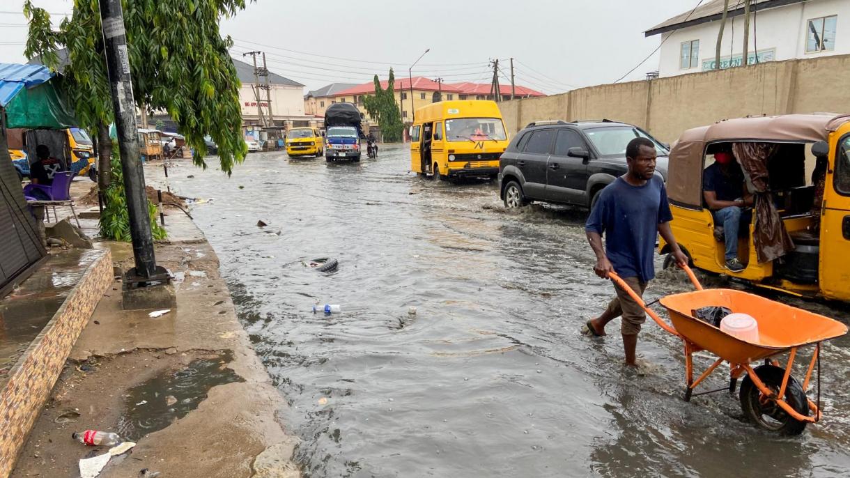UNICEF: Inundațiile din Nigeria au cauzat moartea a peste 600 de oameni