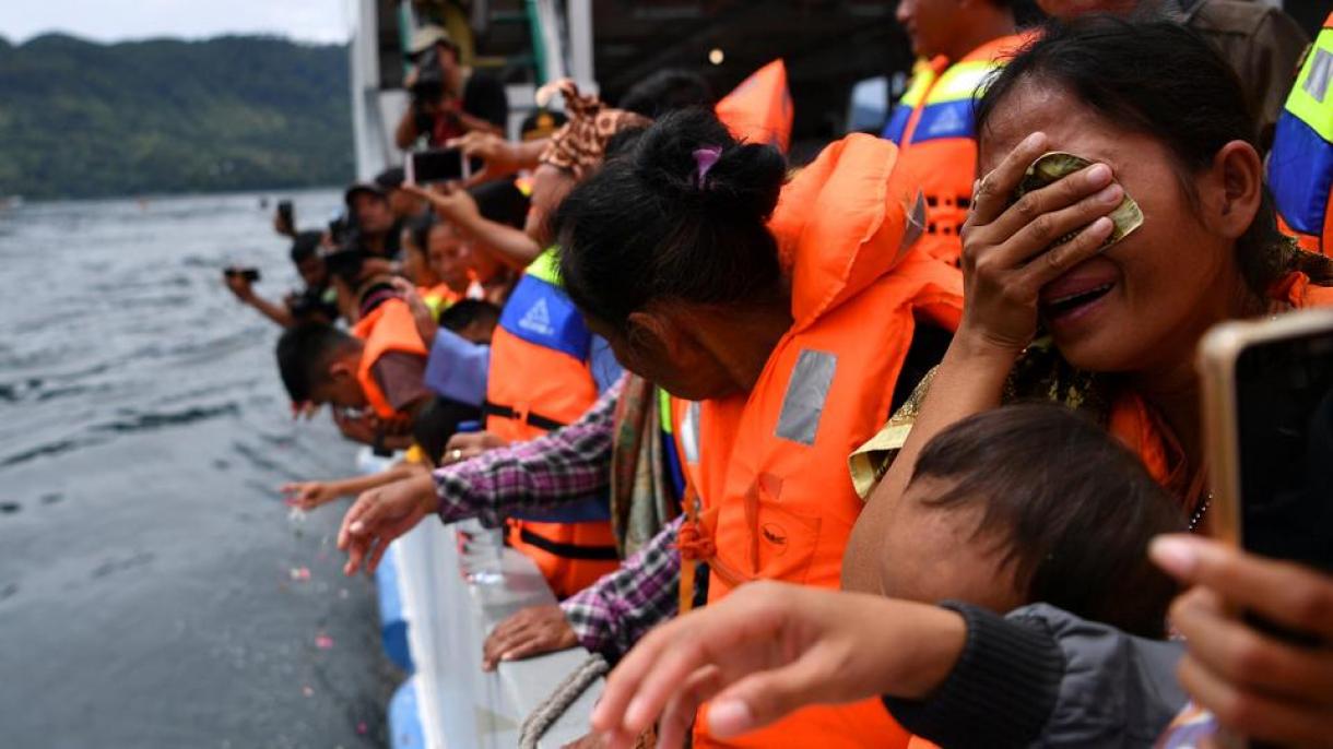 Se hundió barco de migrantes en Indonesia: 2 muertos