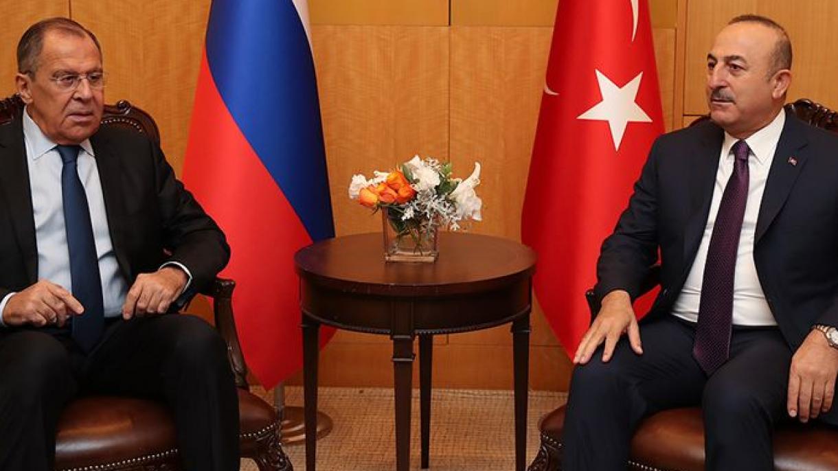 Telefonon tárgyalt  Çavuşoğlu és Lavrov