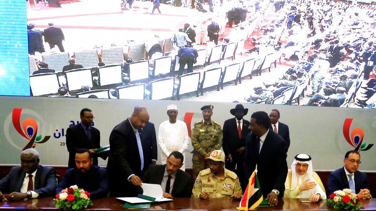 سوڈان: خود مختار کونسل کی تشکیل 48 گھنٹوں کےلیے روک دی گئی