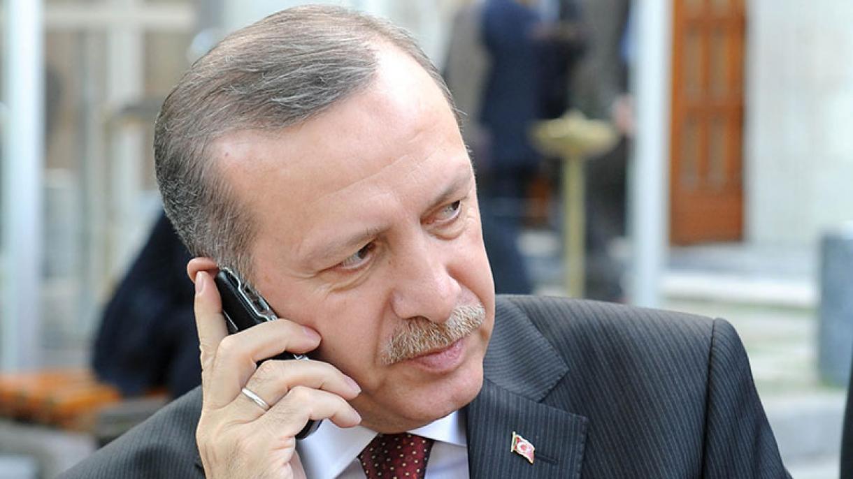 Ердоган обмени празнични поздравления с лидери по телефона...