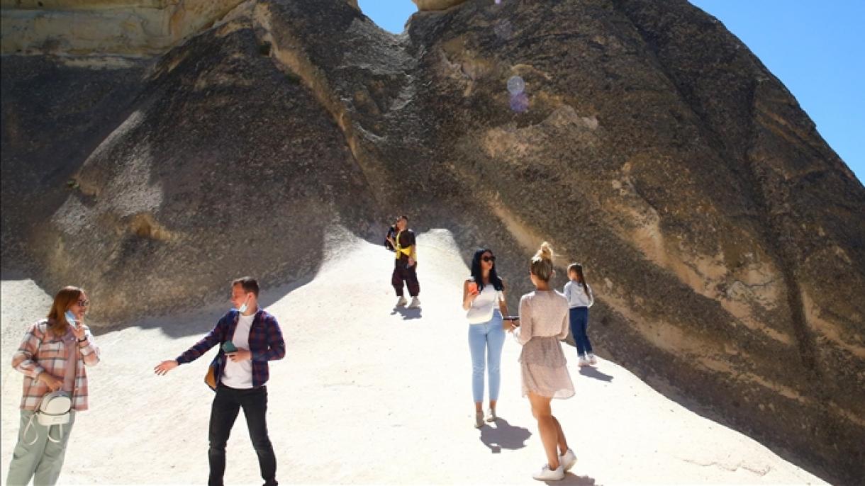 Ukraynalı turistlər Kapadokiyadan heyranlıqla ayrılır