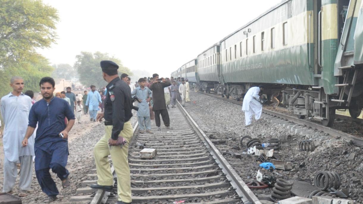 Atac asupra unui tren din Pakistan
