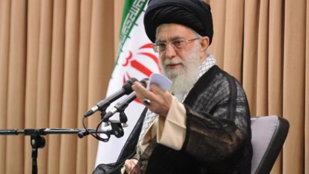 آیت الله خامنهای خواستار طراحی "تهاجم ترکیبی علیه دشمن" شد