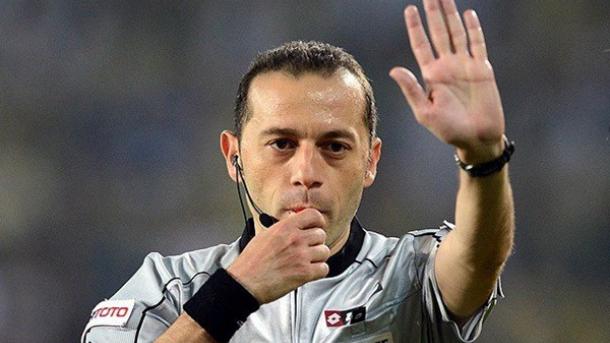 Juneyt Chakir UEFA Yevropa matchida