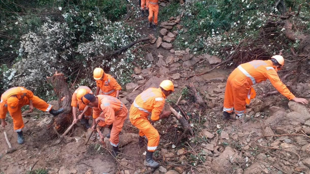 Hindıstan häm Nepaldağı tabiği afätlärdä 161 keşe ğomeren yuğaltqan