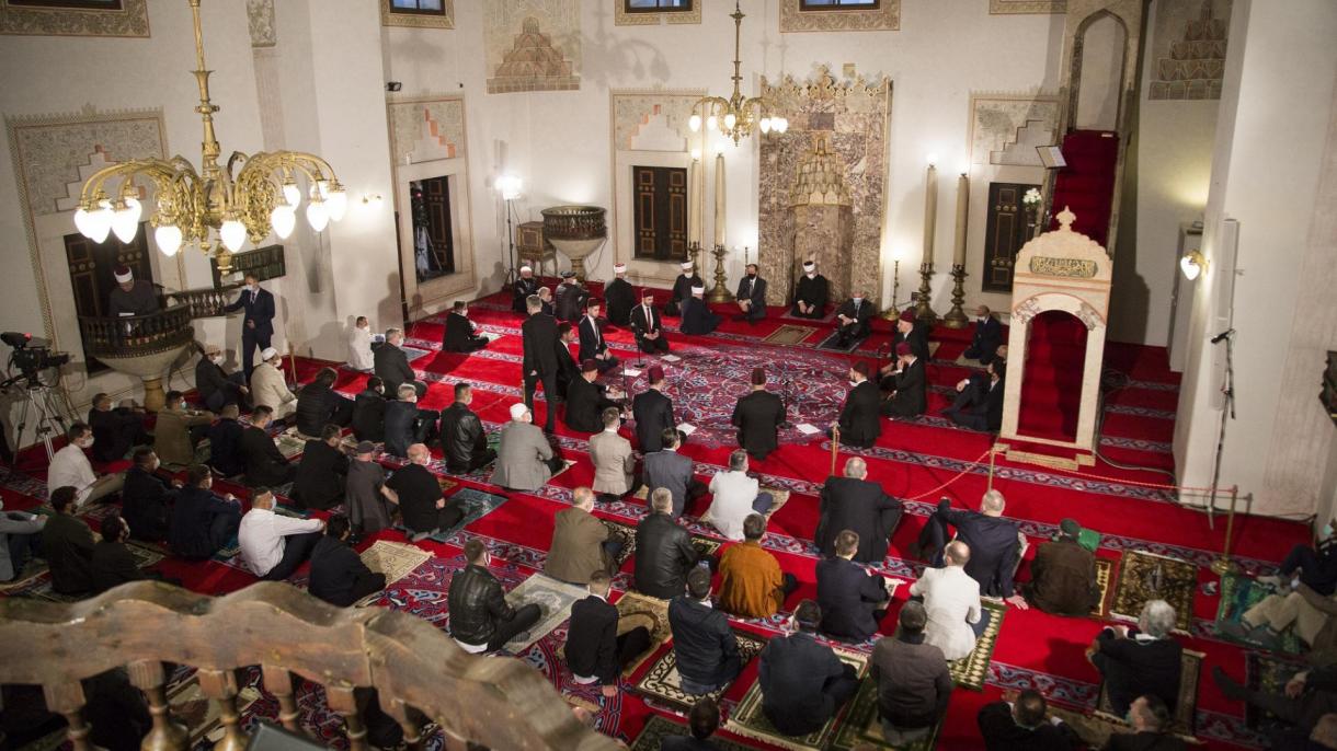 U Gazi Husrev-begovoj džamiji u Sarajevu održana centralna svečanost povodom Ramazanskog bajrama