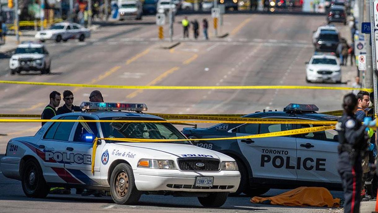 加拿大汽车撞行人事件造成9人死亡