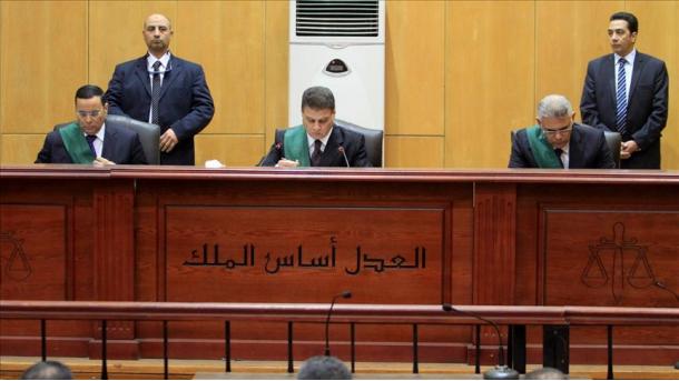 Tribunal militar egípcio condena 187 dissidentes à prisão perpétua