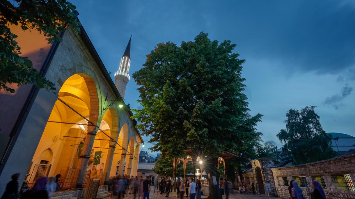 Muslimani večeras obeležavaju mubarek noć Lejletu-l-kadr