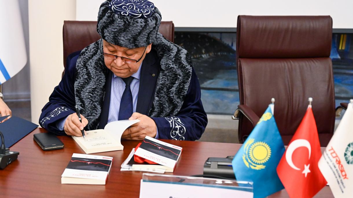 Жазушы Әлмашұлының кітабы түрік тіліне аударылды