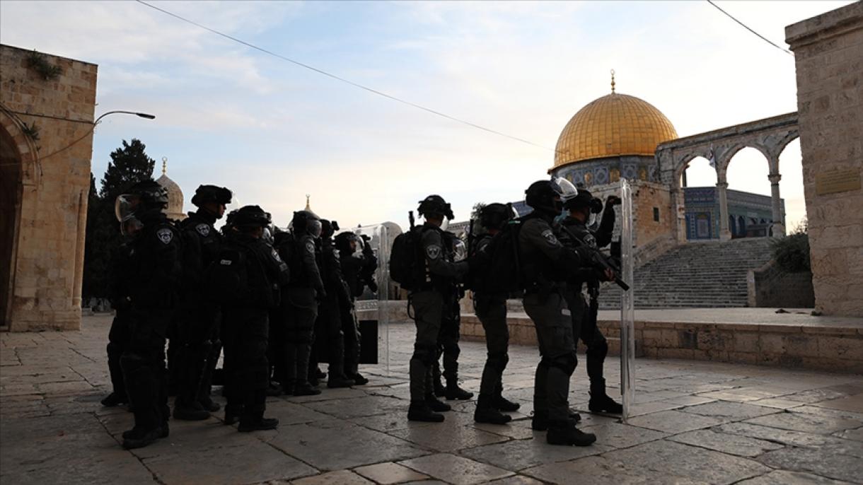 حمله پلیس اسرائیل به نمازگزارن در مسجد الاقصی
