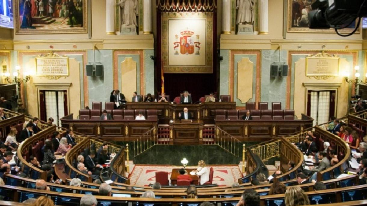 Senado ofrece a Puigdemont debatir con el Gobierno