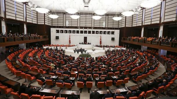 ترکی: ارکان پارلیمان کو حاصل مراعات ختم کرنے کا فیصلہ ،صدر نے دستخظ کر دیئے