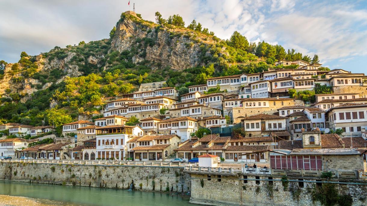 Arnavutluk Berat şehri_UNESCO.jpg