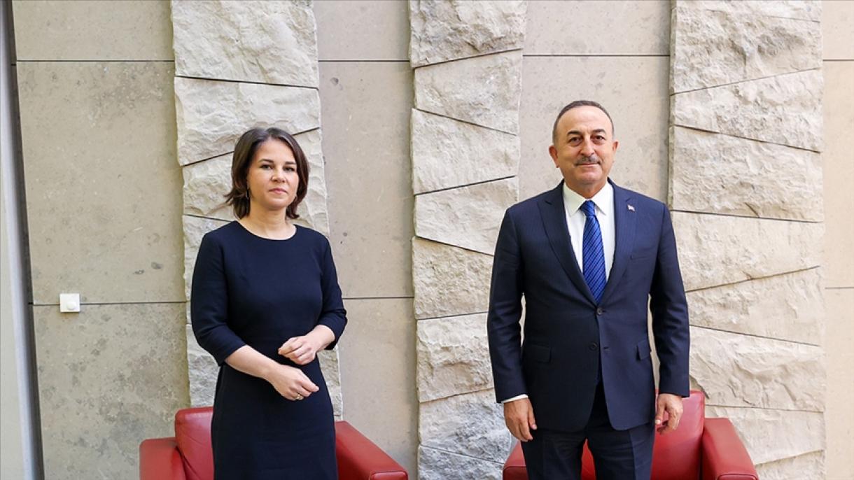 Türkiýäniň Daşary işler ministri nemes kärdeşi bilen gürrüňdeş boldy