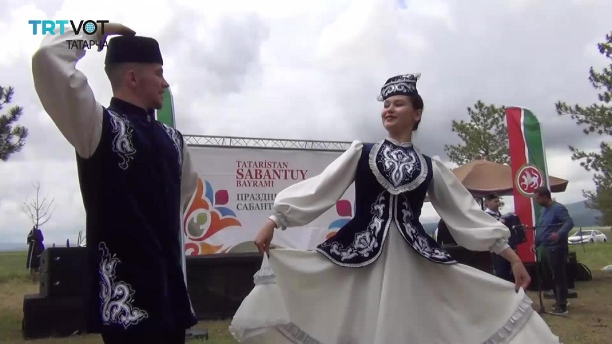 Türkiyädä İskeşähärdä tatar awılında Sabantuy