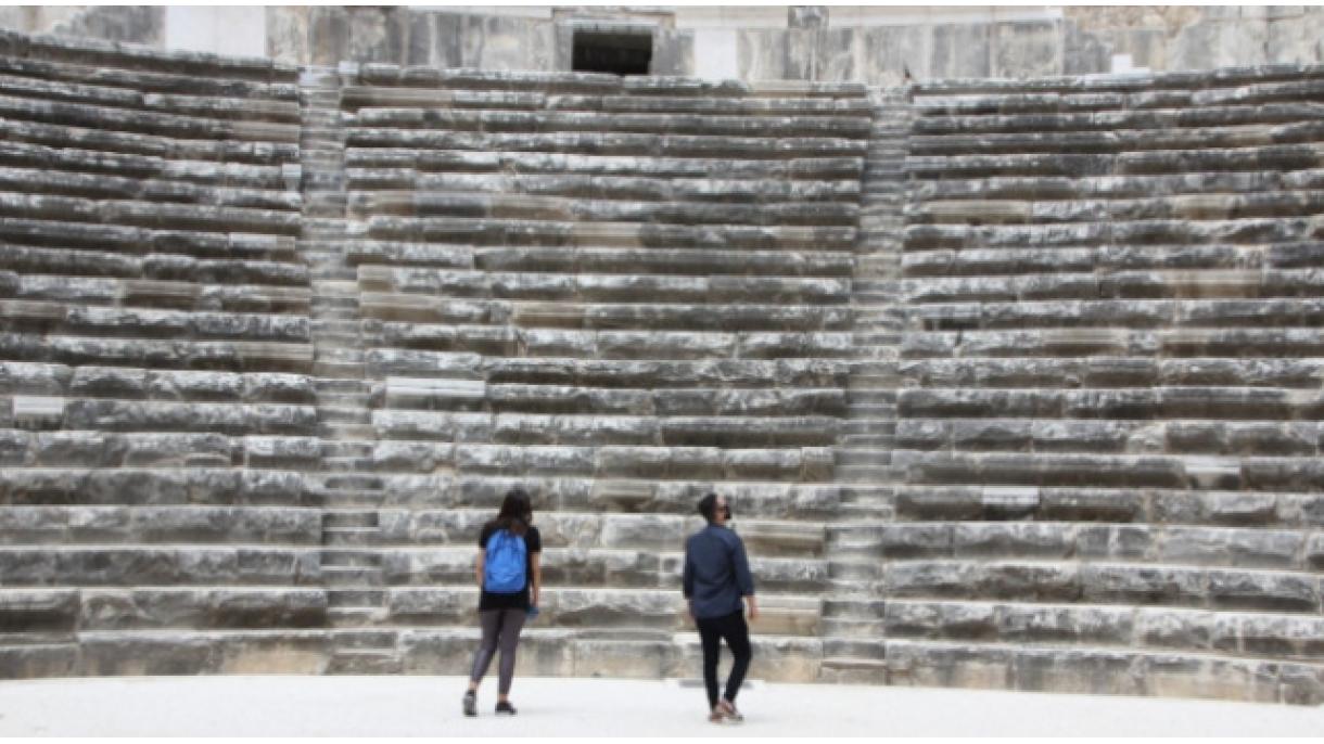 El Teatro Antiguo de Aspendos comenzó a hospedar a sus visitantes