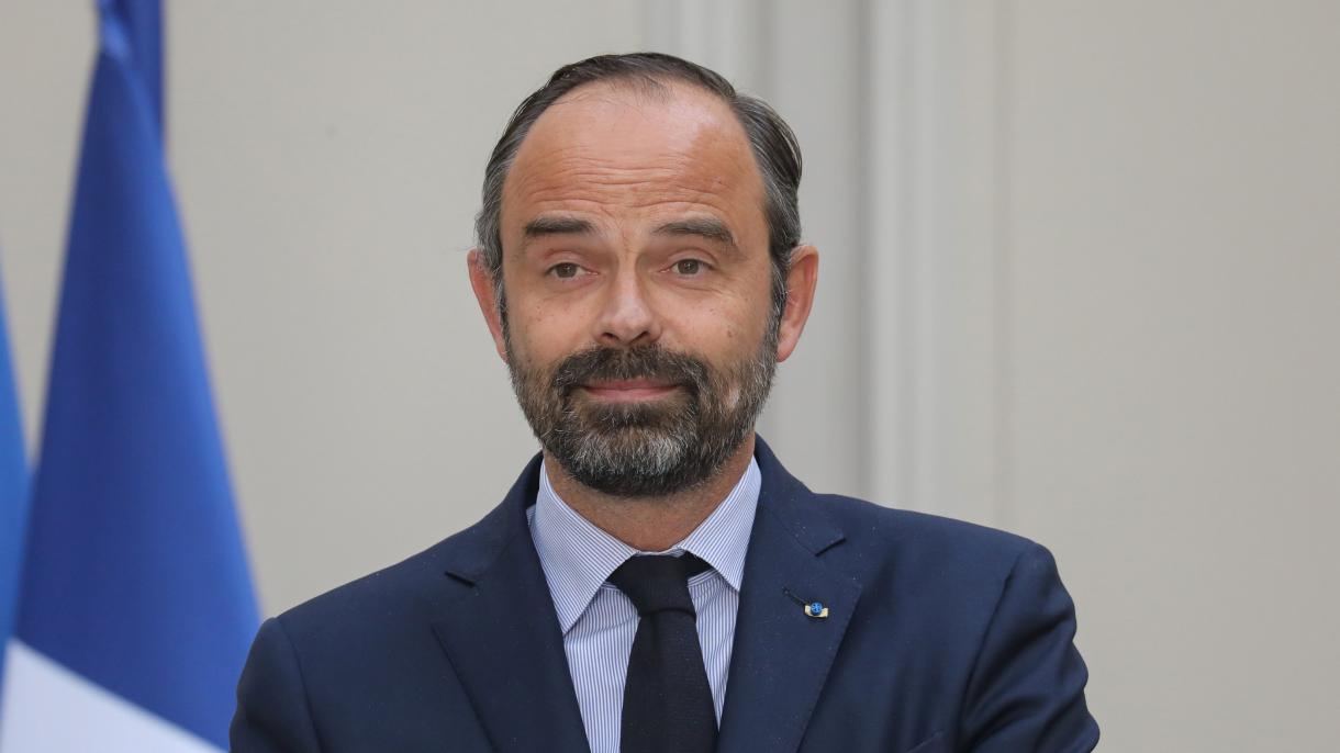 Burkini : « Aucune religion ne peut venir faire obstacle au respect des règles » (Philippe)