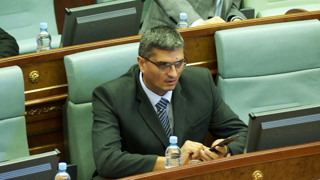 Kosova_Sırp Listesi Milletvekili Nenad Rikallo.jpg
