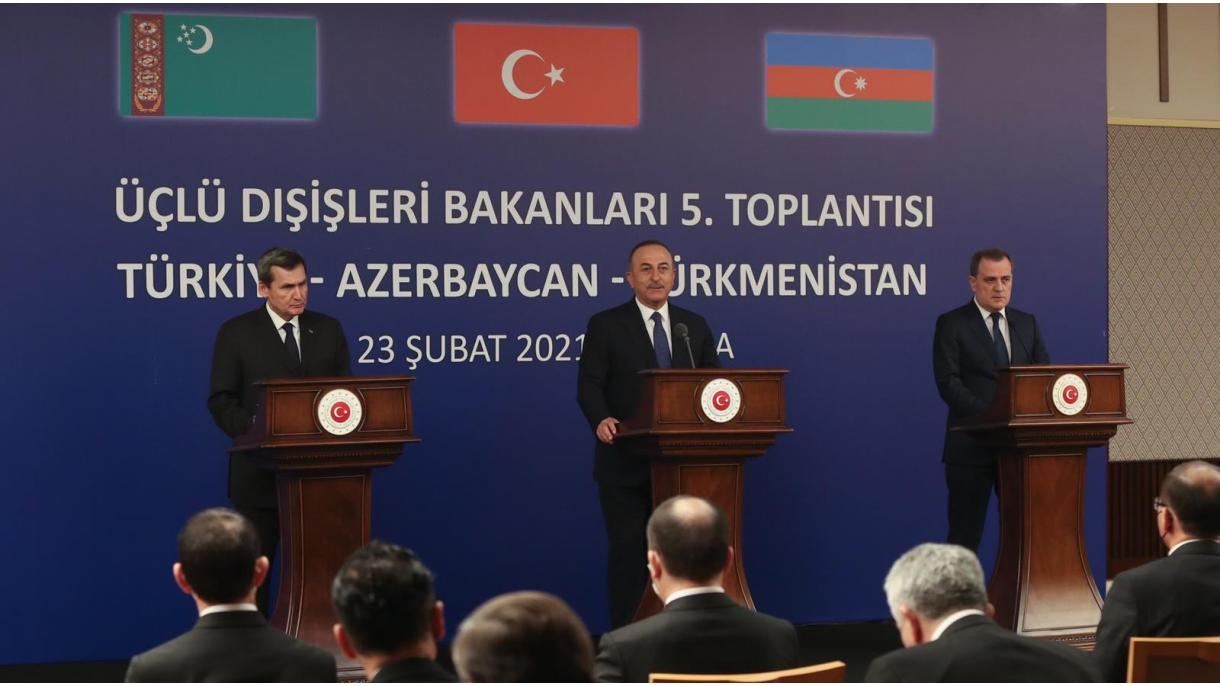 Çavuşoğlu Bayramov Meredov Üçlü Toplantı Basın Açıklaması.jpg
