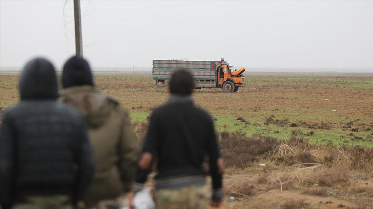 Soldati dell'esercito nazionale siriano prevengano un attacco autobomba di YPG / PKK