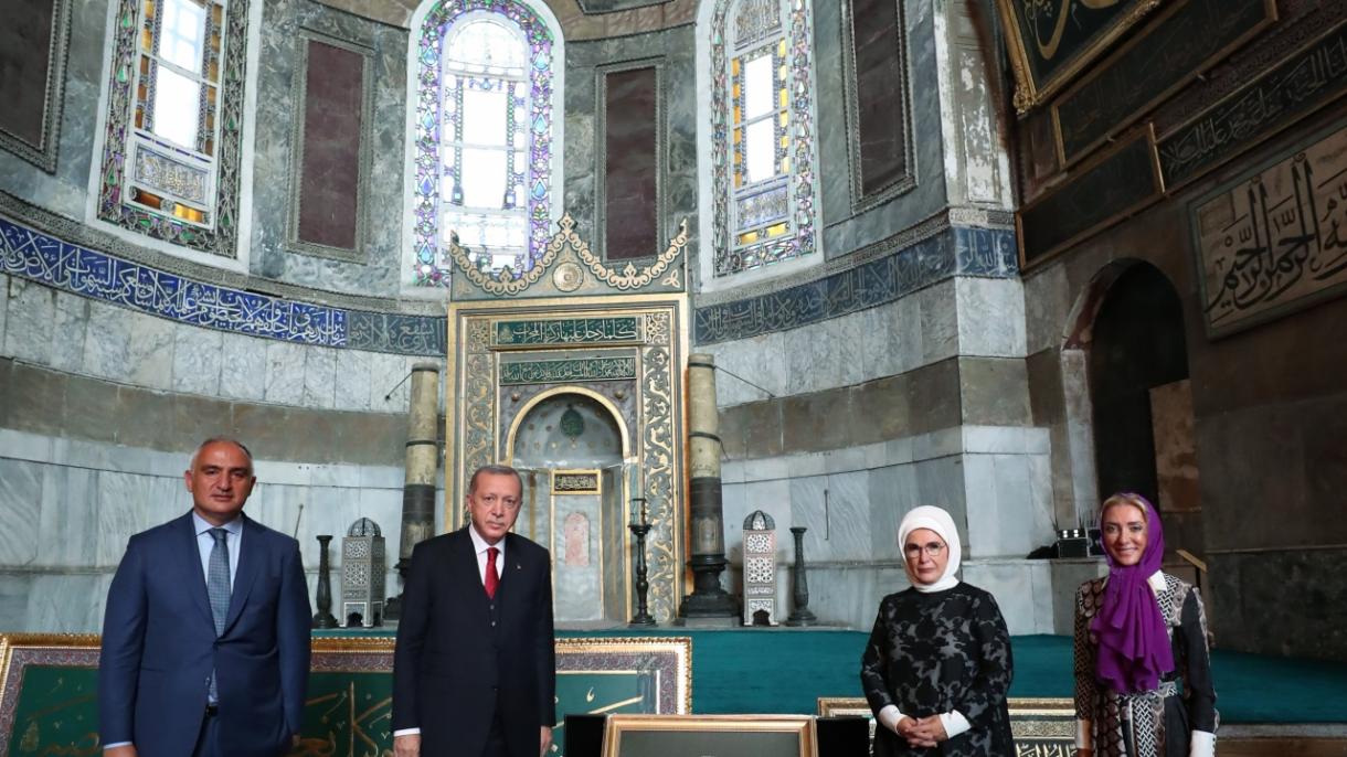 CUMHURBASKANİ AYASOFYA6.jpg
