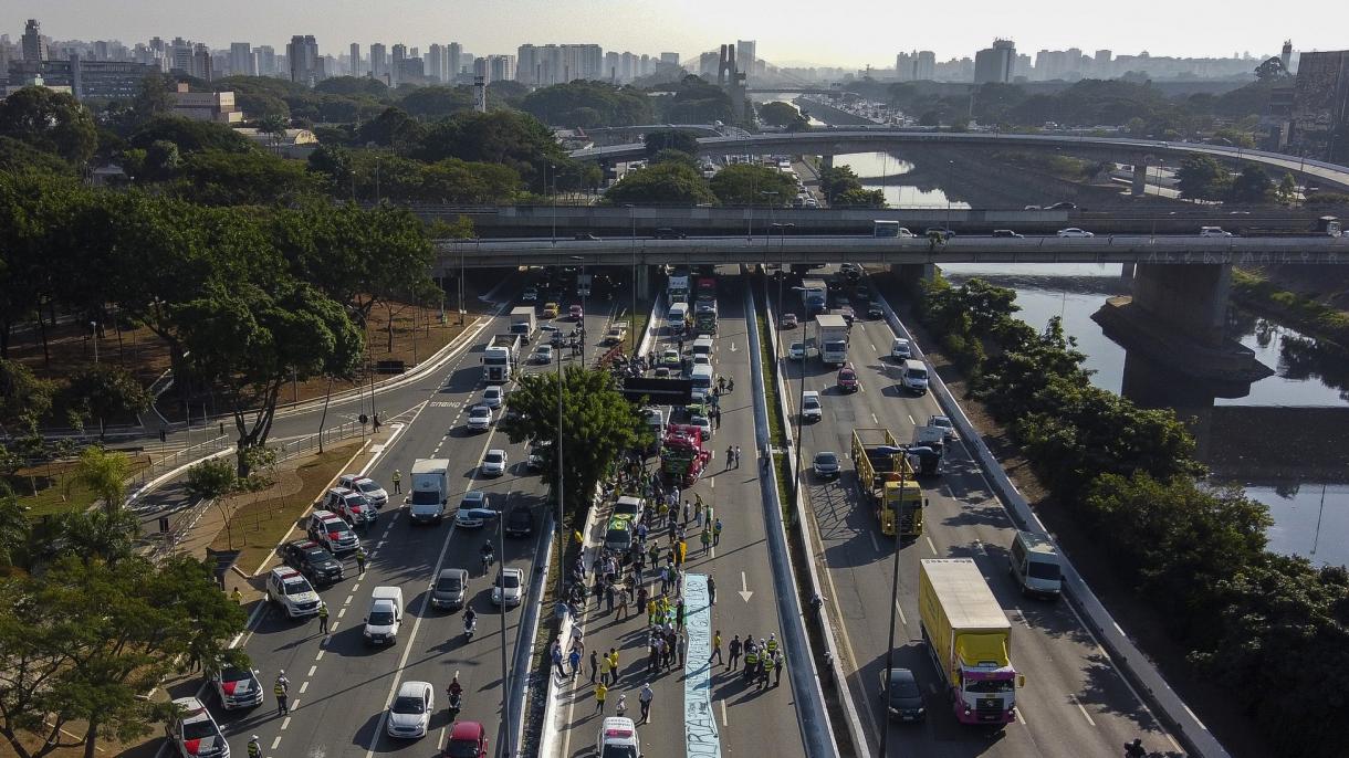 O Brasil se tornou o quarto país com mais casos de COVID-19 no mundo