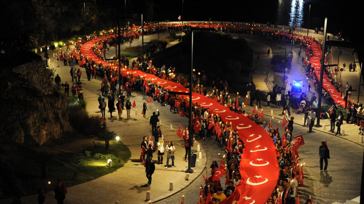 Turquia comemora o dia da República