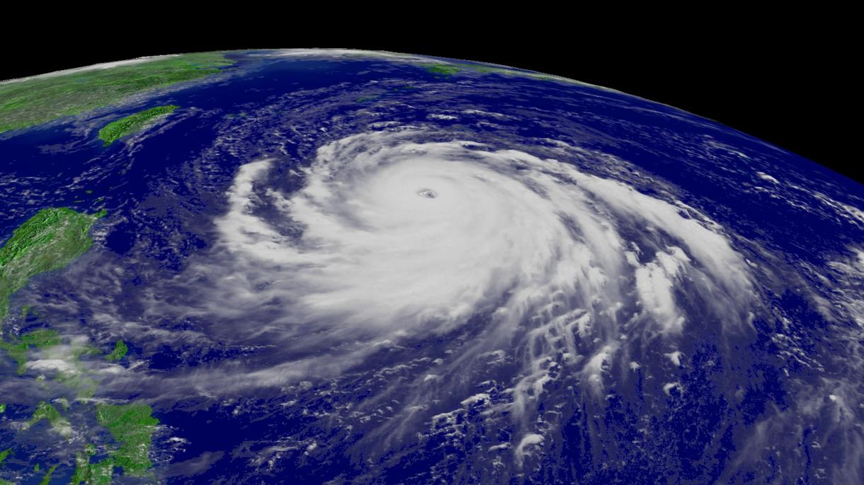 Quattro persone sono morte nelle Filippine per il tifone