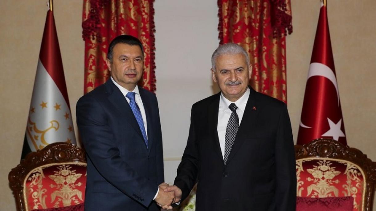 Kryeministri Yildirim takohet me mysafirët e ardhur për samitin e OBI-t