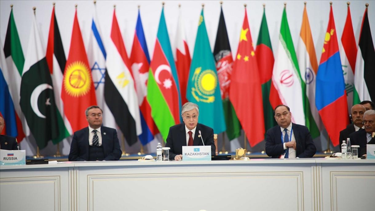 Liderlər Astanada keçirilən iclasda çıxış ediblər