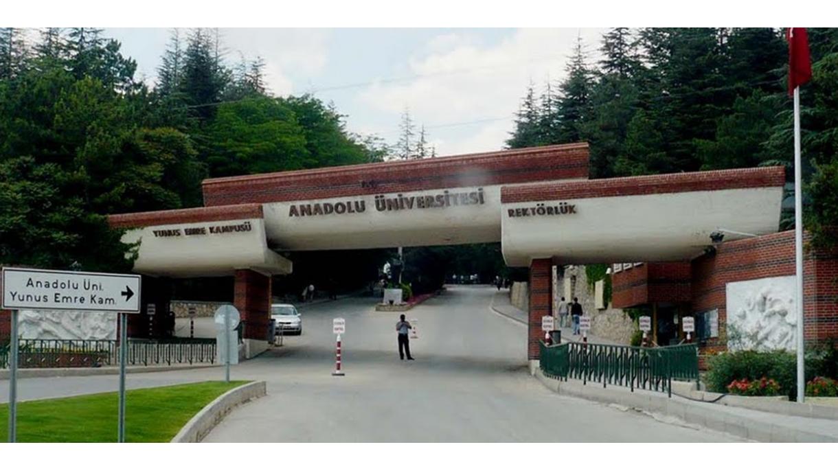 Universiteti Anadolli, lider i arsimit në distancë në Turqi
