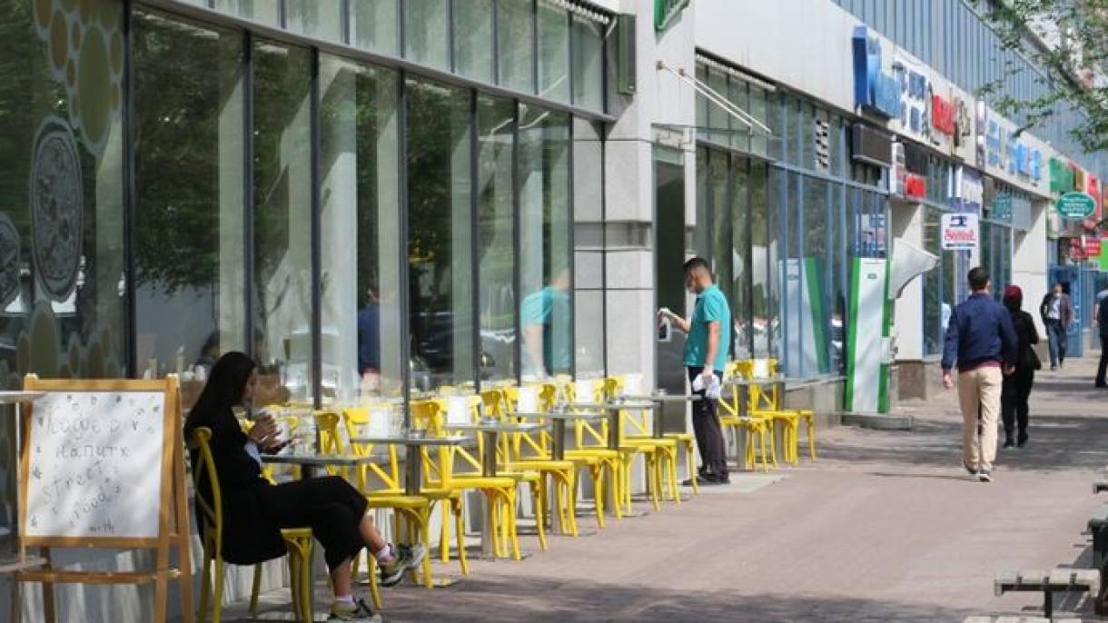 Covid-19 : le Forum économique mondial met en garde contre le risque de récession mondiale