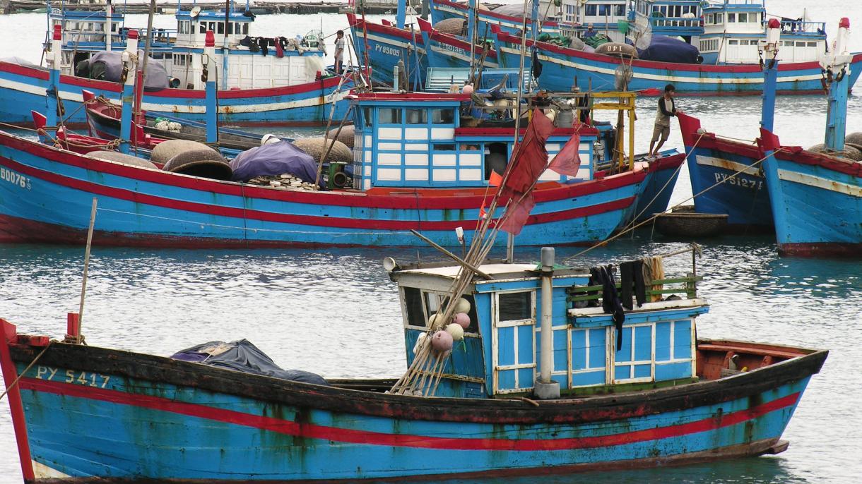 توقیف 2 قایق ماهیگیری با پرچم فیلیپین در آب‌های اندونزی