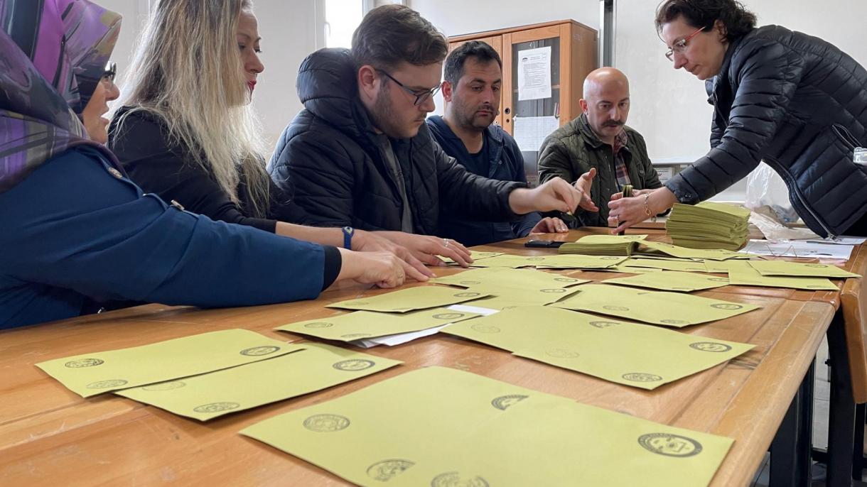 Elezioni presidenziali e parlamentari 2023 in Türkiye: chiusi i seggi