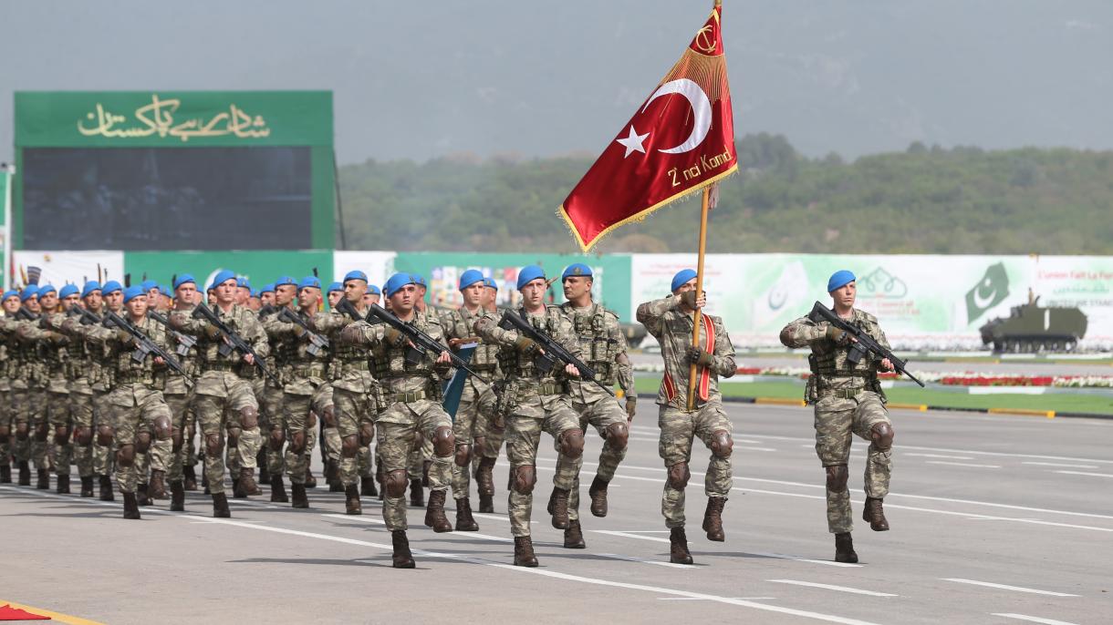 土耳其士兵参加巴基斯坦国庆节阅兵式