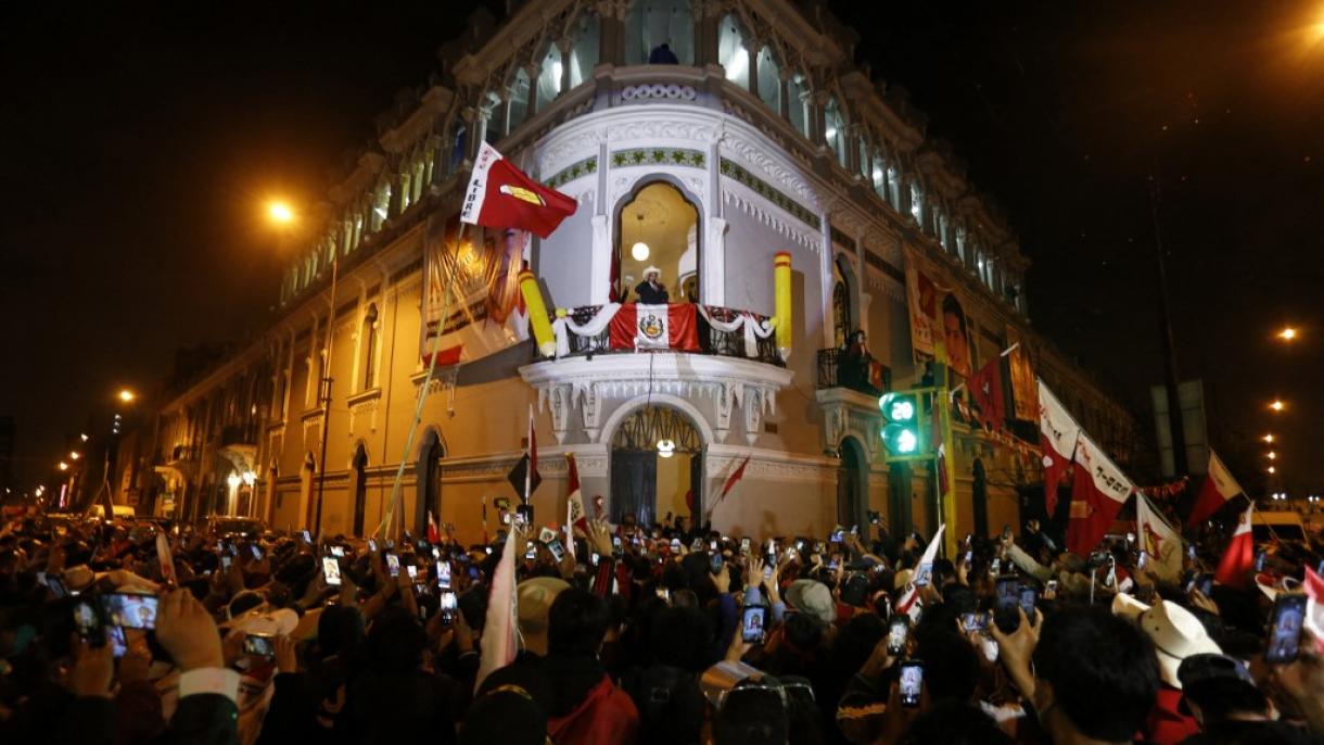 peru seçimler pedro castillo 07.jpg