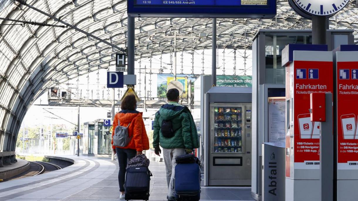 Ötnapos sztrájkot hirdetett a német mozdonyvezetők szakszervezete