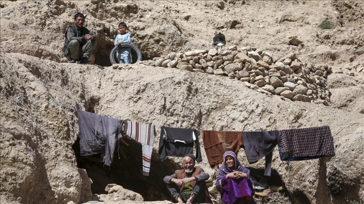 در افغانستان هزاران خانواده از فرط تنگدستی در مغاره ها زندگی می‌کنند